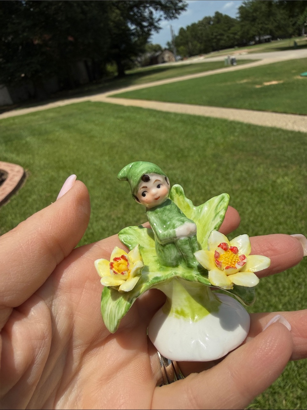 Vintage Napcoware Bone China Elf Pixie from "Flower of the Month" - Picture 11 of 12